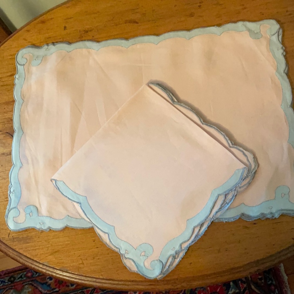 Antique fine linen pink placements and napkins